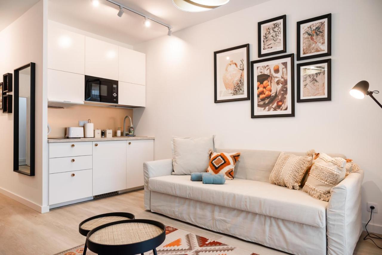 Wola Cosy White Apartment Warszawa Exteriör bild