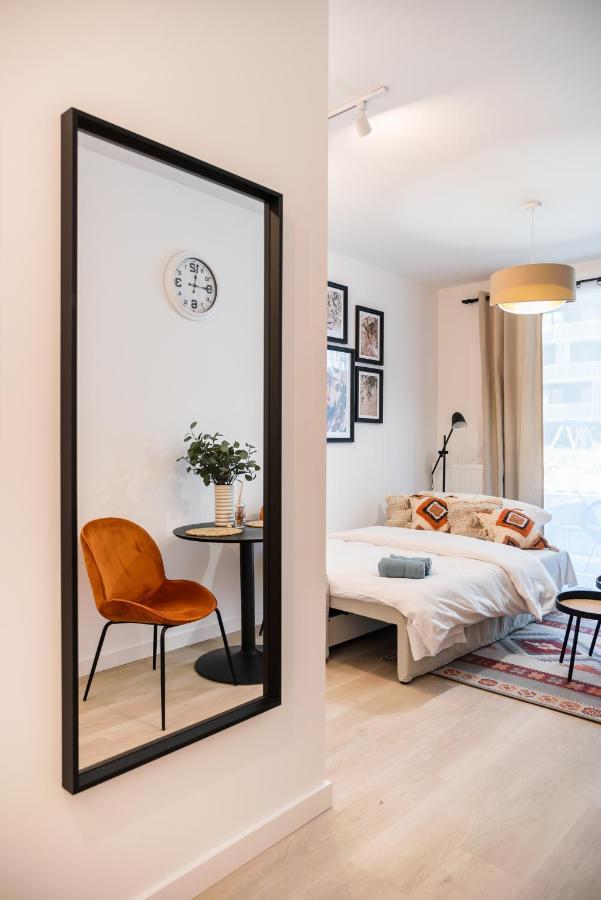Wola Cosy White Apartment Warszawa Exteriör bild